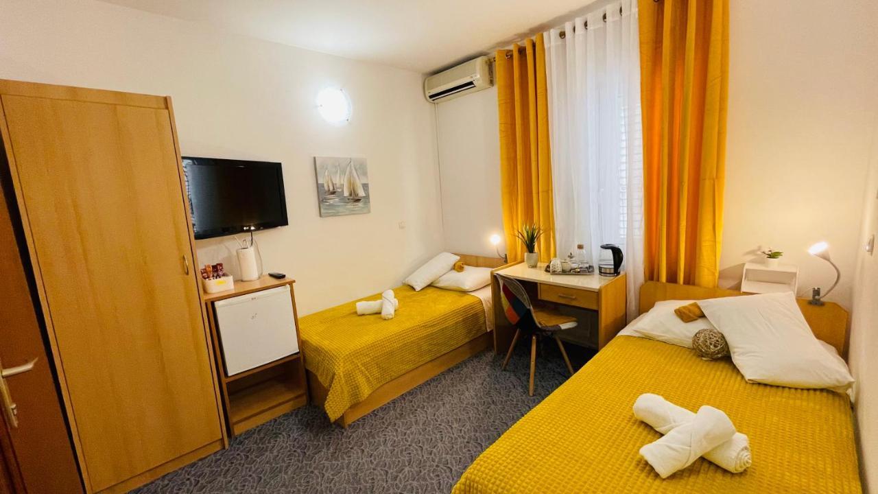 Apartmens And Rooms Madunic V Split Extérieur photo