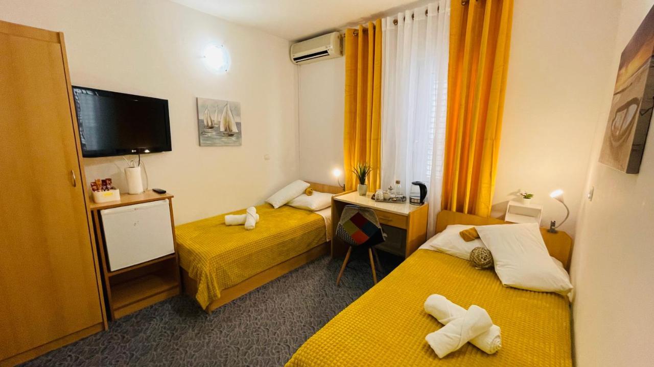 Apartmens And Rooms Madunic V Split Extérieur photo