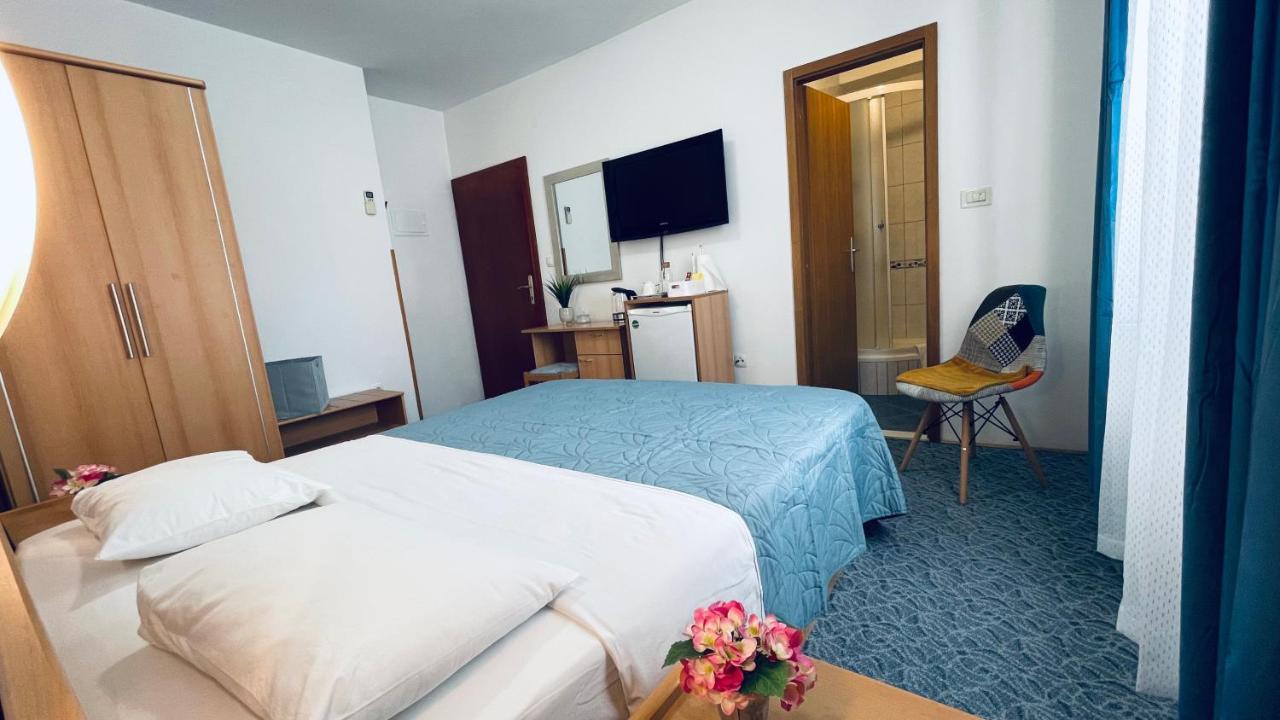 Apartmens And Rooms Madunic V Split Extérieur photo