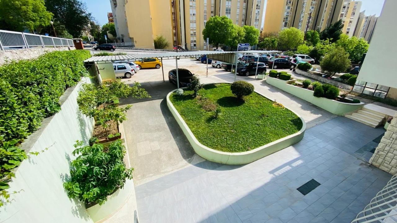Apartmens And Rooms Madunic V Split Extérieur photo