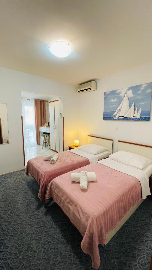 Apartmens And Rooms Madunic V Split Extérieur photo