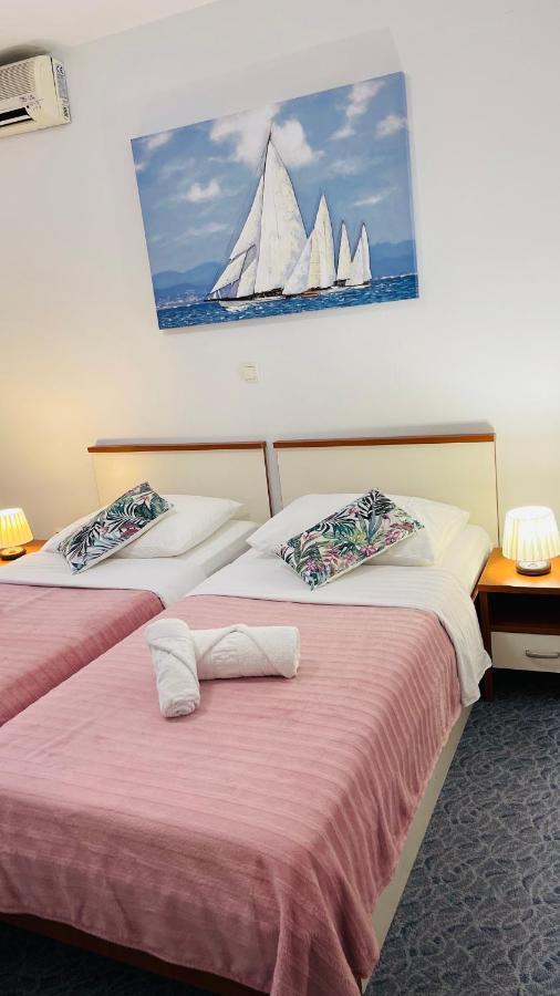 Apartmens And Rooms Madunic V Split Extérieur photo
