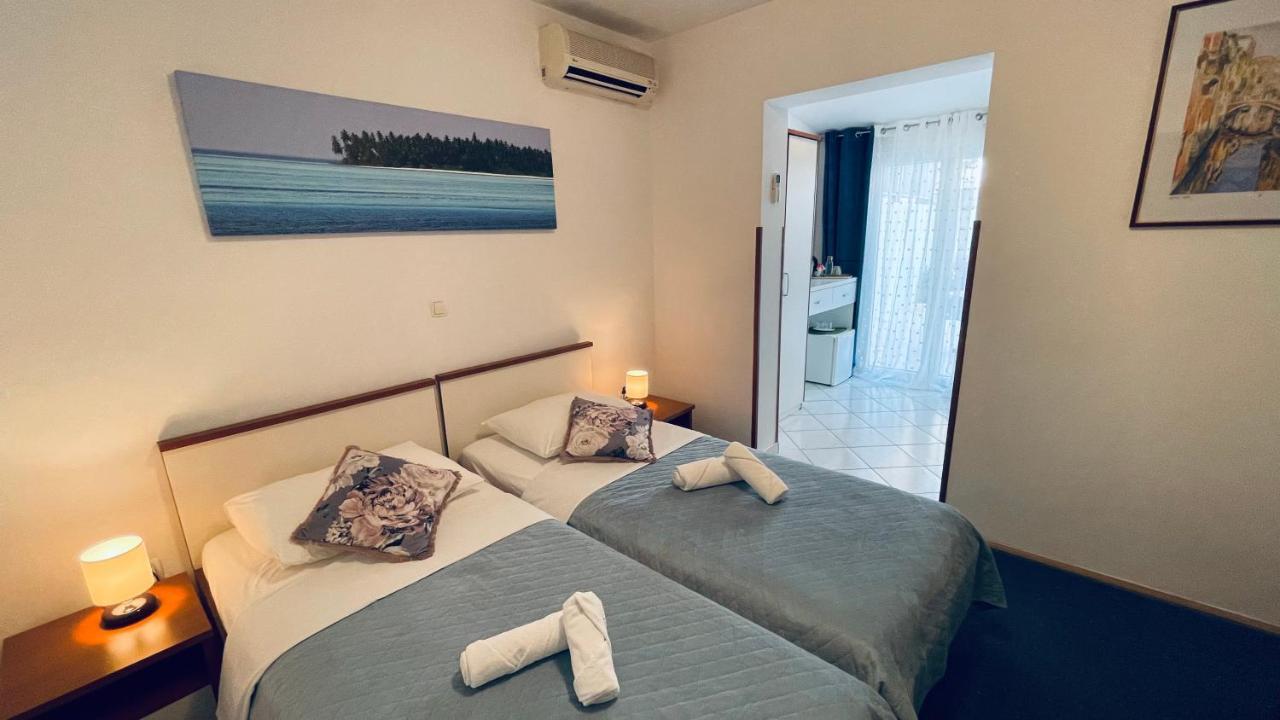 Apartmens And Rooms Madunic V Split Extérieur photo