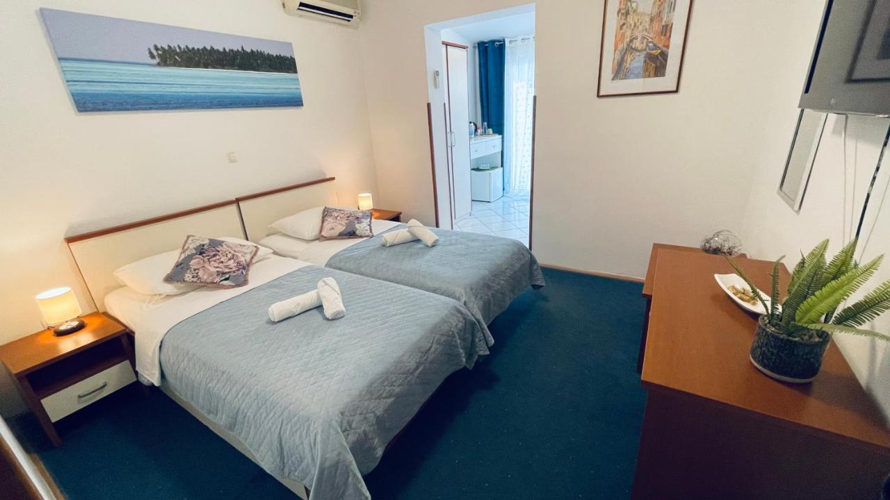 Apartmens And Rooms Madunic V Split Extérieur photo