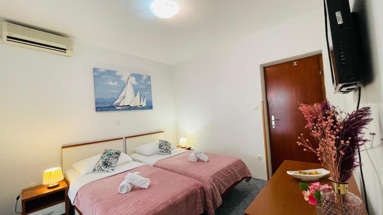 Apartmens And Rooms Madunic V Split Extérieur photo