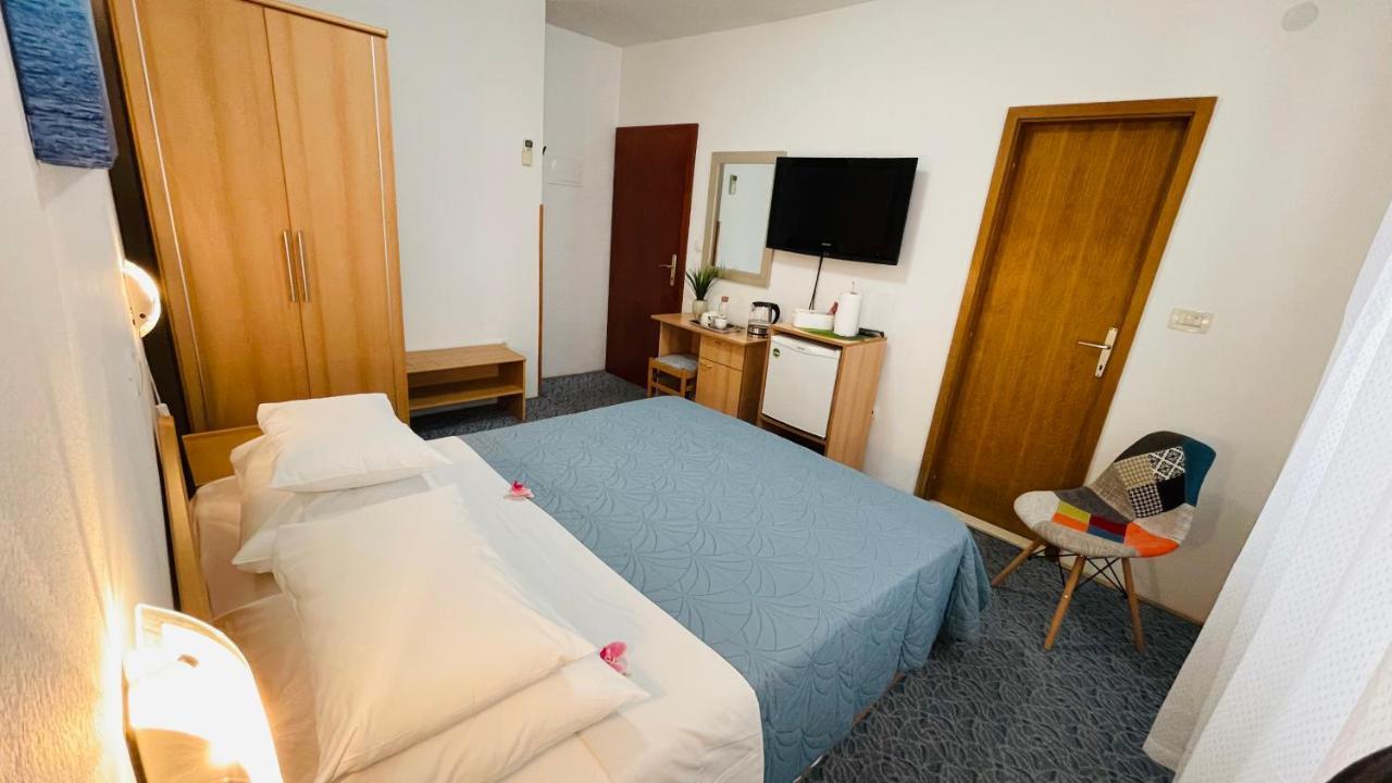 Apartmens And Rooms Madunic V Split Extérieur photo